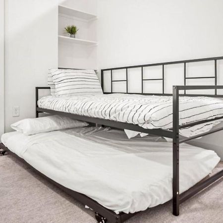 Appartamento Luxurious New Unit 1Bd1Ba Pool, Golf Sim Austin Esterno foto